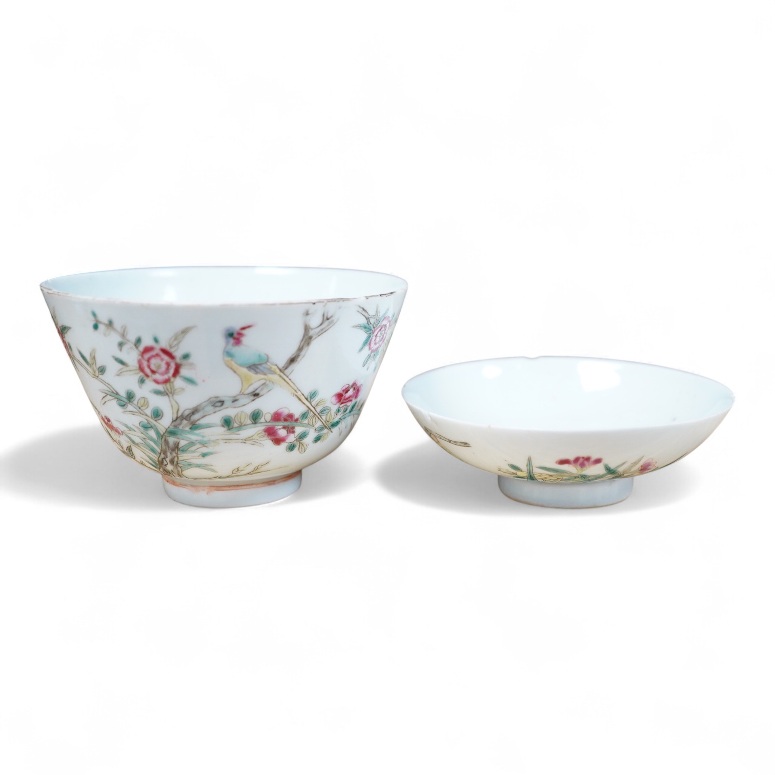A Chinese famille rose bowl and cover, Republic period